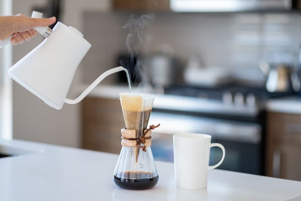 Pour-Over Coffee Guide: Gear, Ratios and Step-by-Step Technique